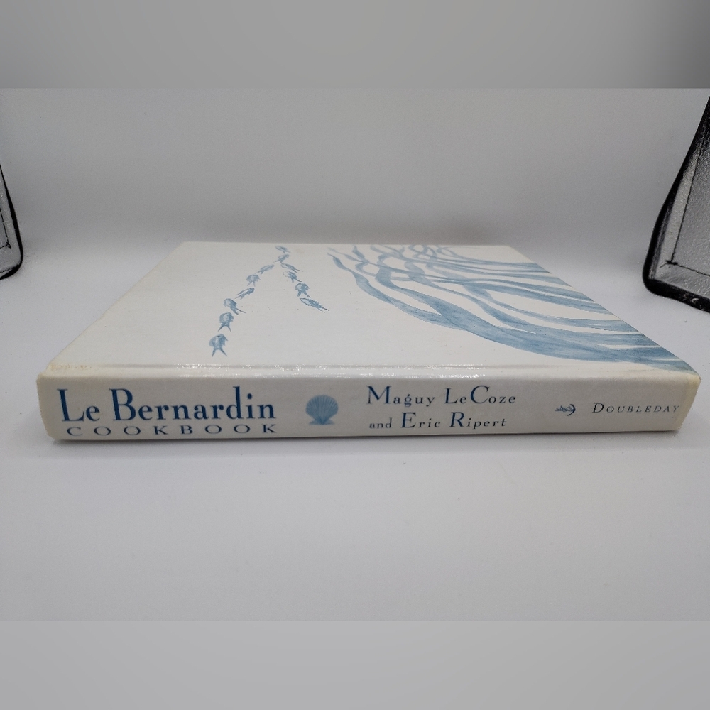 Le Bernardin Cookbook Maguy Le Coze & Eric Ripert Seafood Recipes HC - Picture 2 of 2